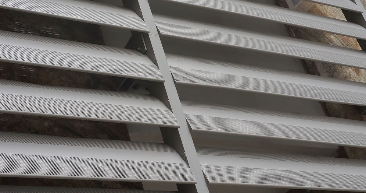 Hệ chớp nhôm chắn nắng 132s