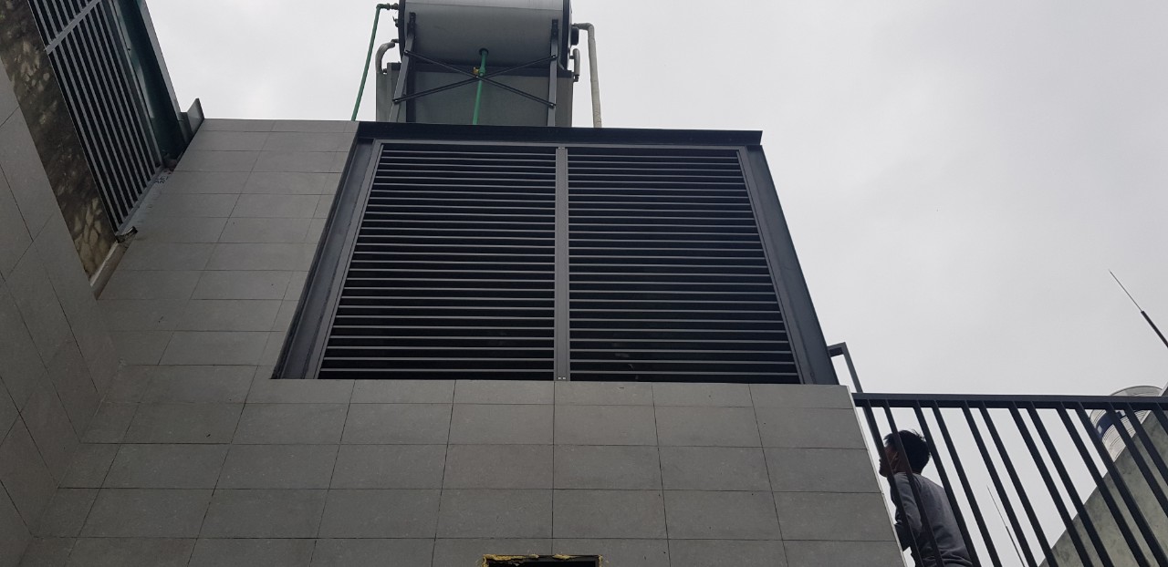 Lam gió nhôm che cục nóng điều hòa