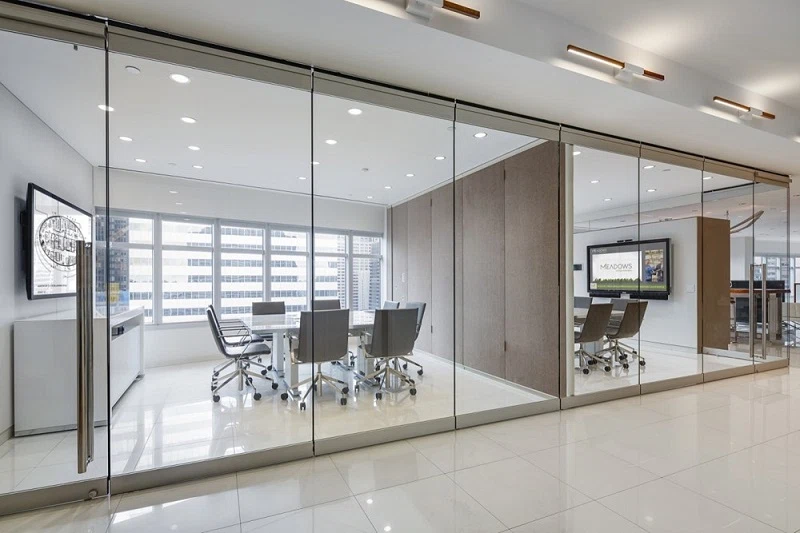 Hệ thống cửa kính cao cấp cho văn phòng đẹp