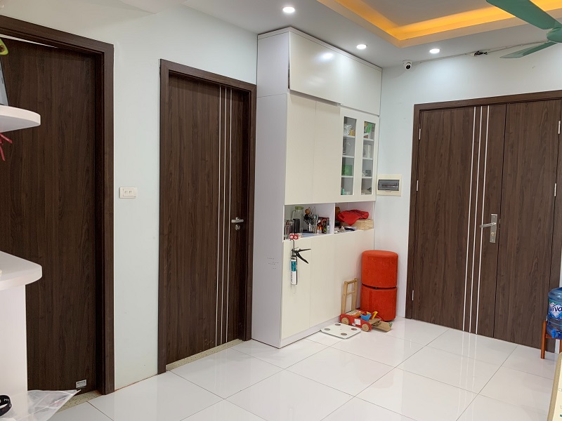 Cửa nhôm vân gỗ chung cư có thẩm mỹ cao, khả năng chống cháy, cách âm tốt