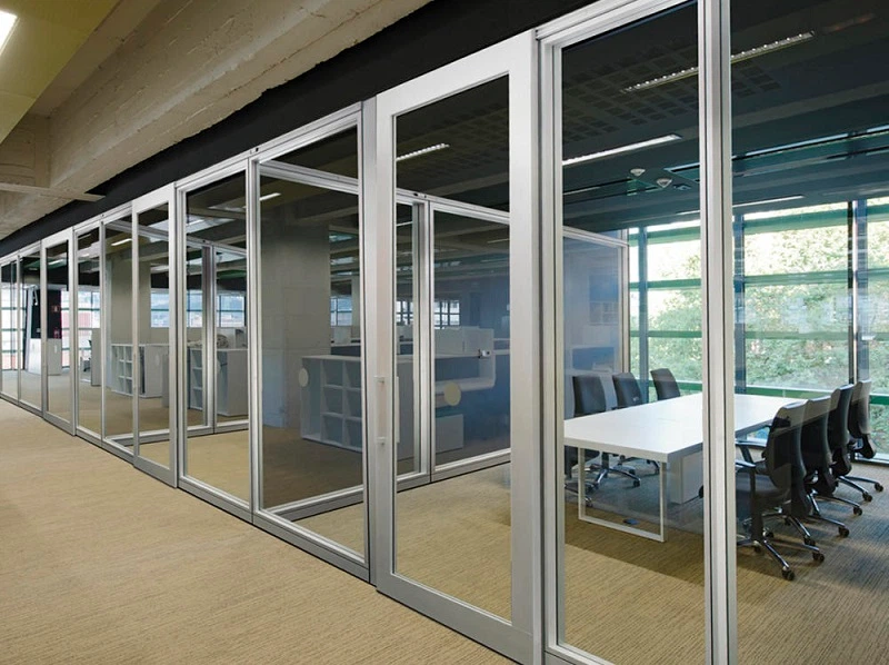 Hệ thống cửa kính cho văn phòng đẹp phổ thông