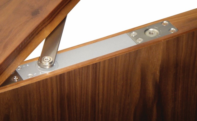 Tay co thủy lực - phụ kiện ngăn chặn khói lửa