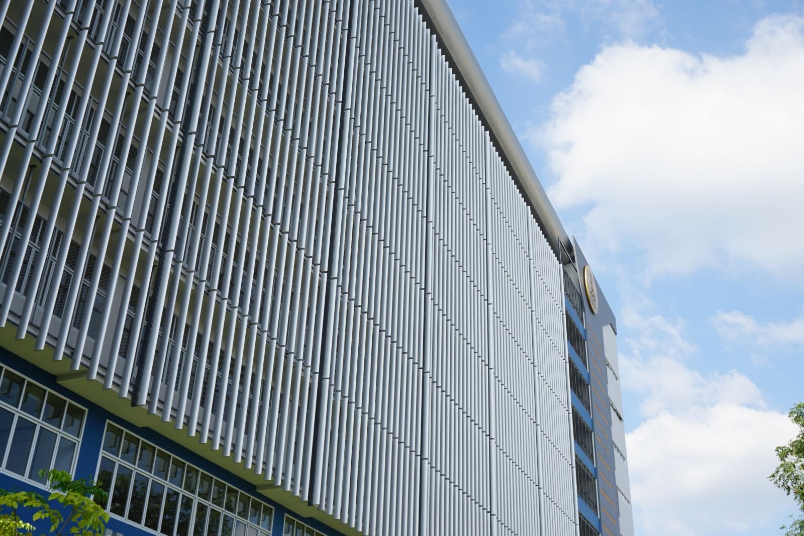 Lam chắn nắng hình đầu đạn - NTP