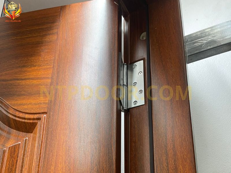 Bản lề cửa thép vân gỗ lõi foam