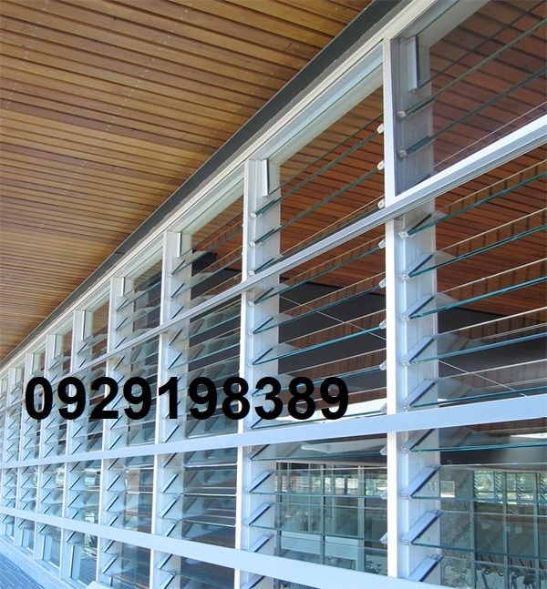 Cửa chớp nhôm kính