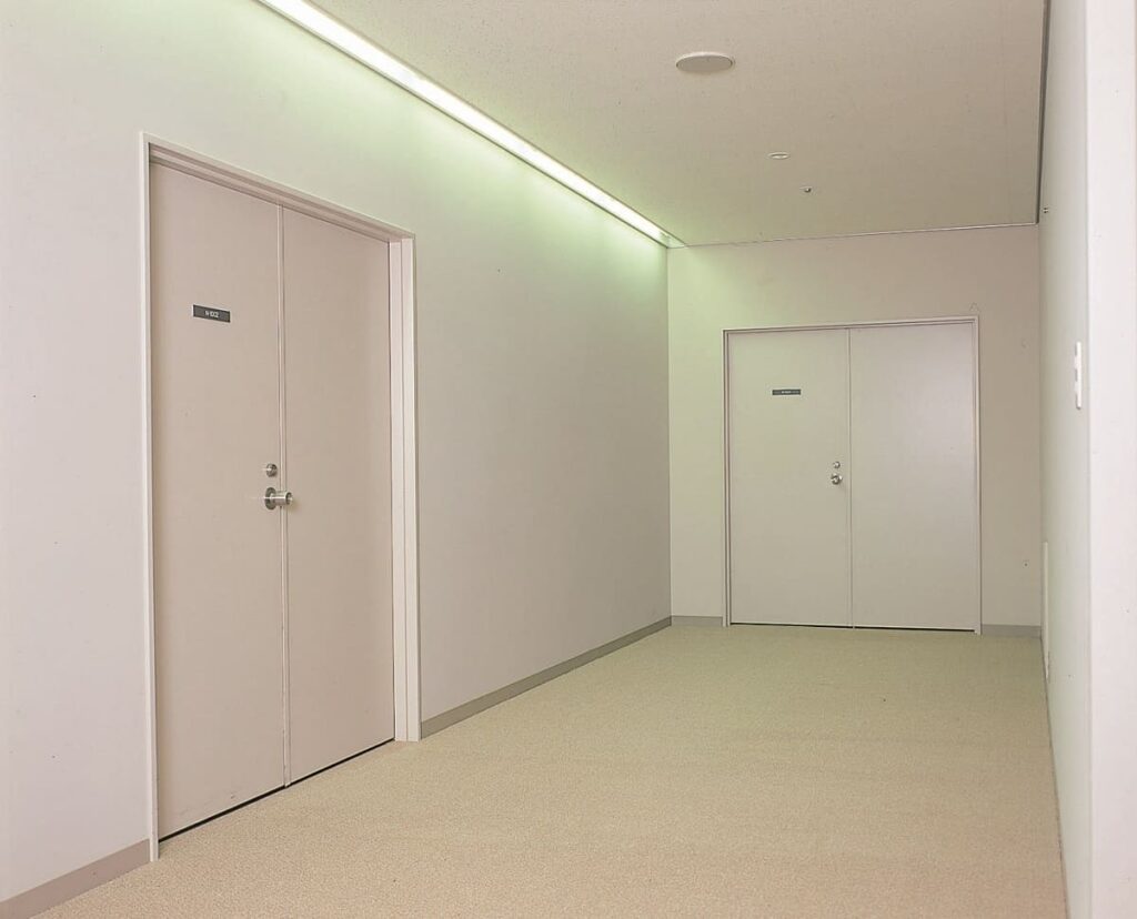 Cửa thoát hiểm chống cháy – Công Ty TNHH Vật Tư Xây Dựng NTP