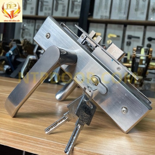 Khóa tay gạt ngang NSK205