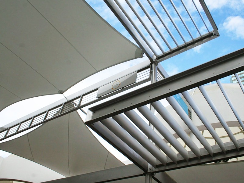 Lam chắn nắng hình đầu đạn