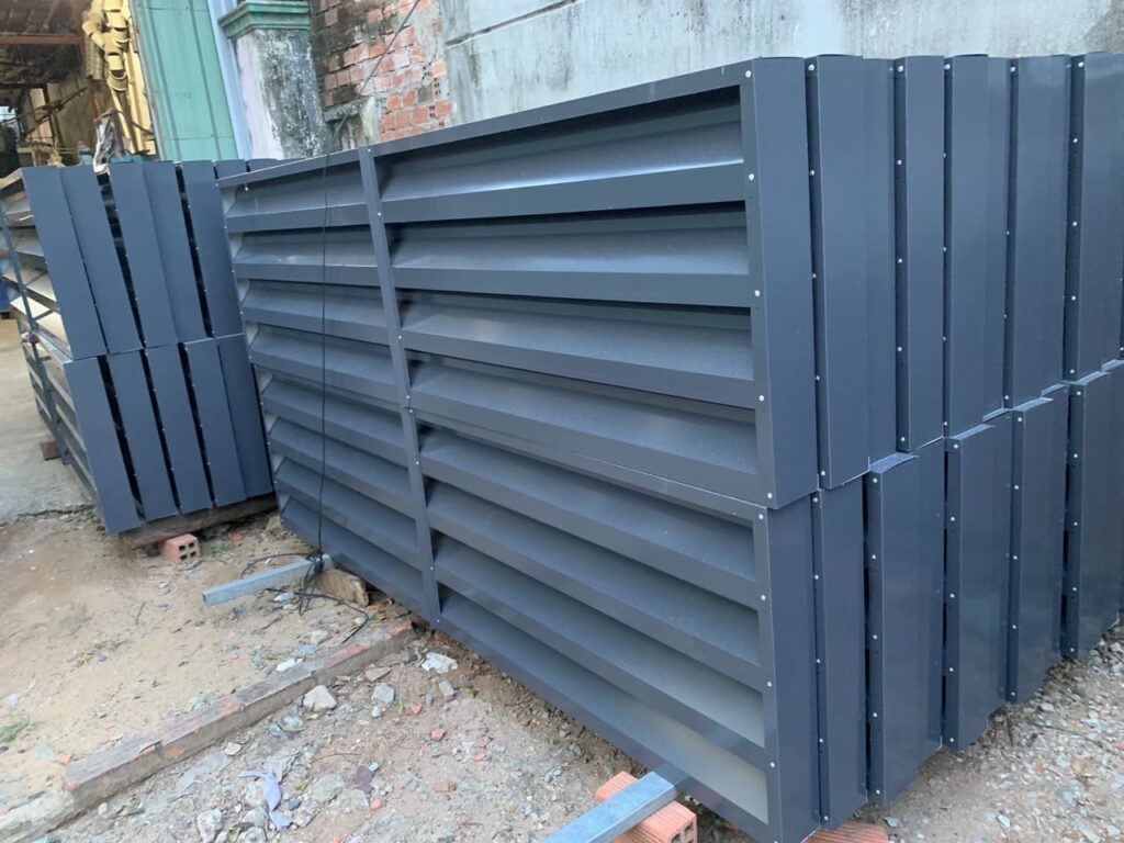 Lam gió tôn 3850 x 310 - Cửa NTP